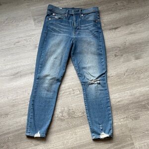 GAP Women's Blue Distressed Skinny Jeans